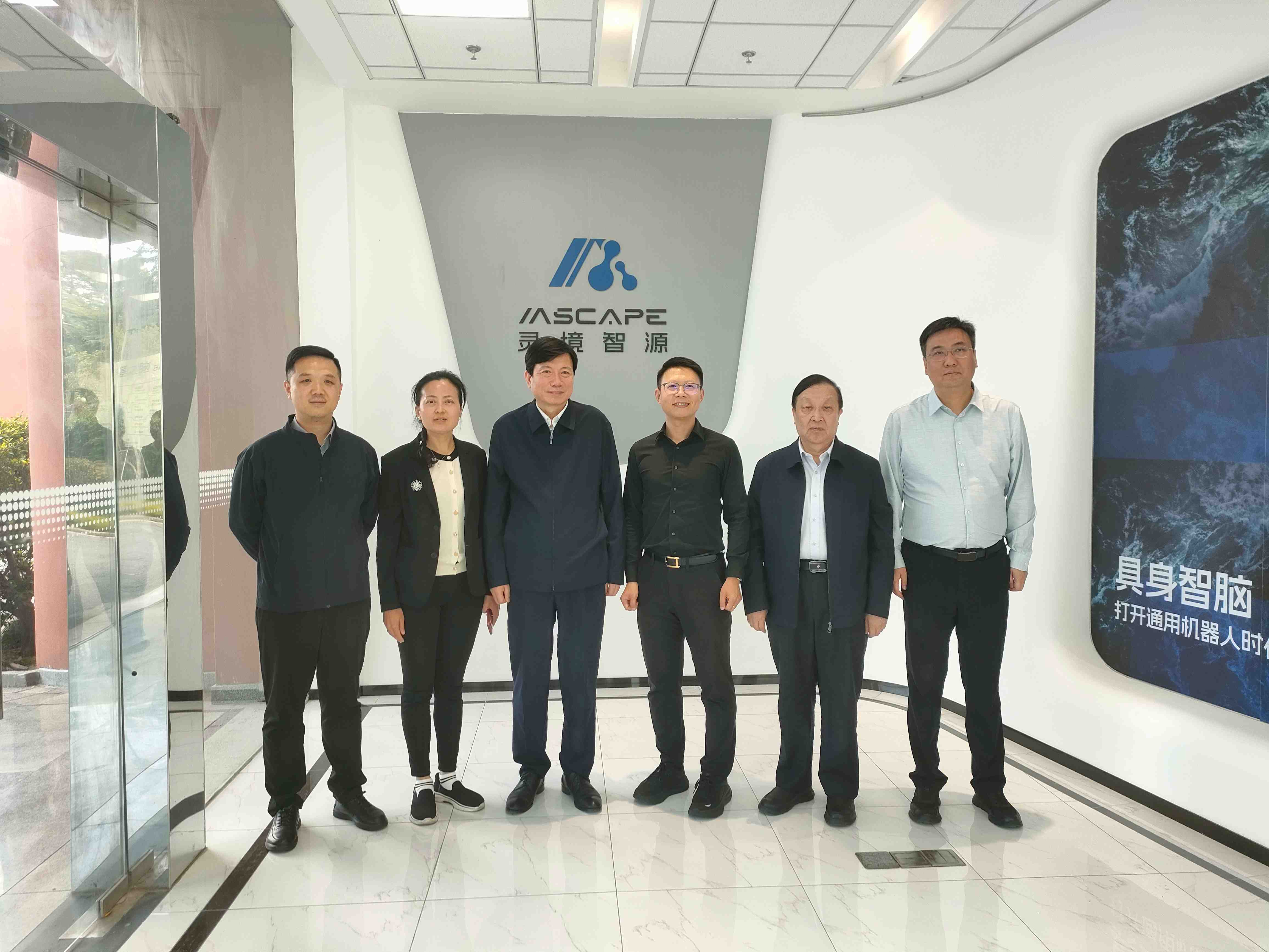 22e30358deb79ab8b29a7a1723d94185_副本