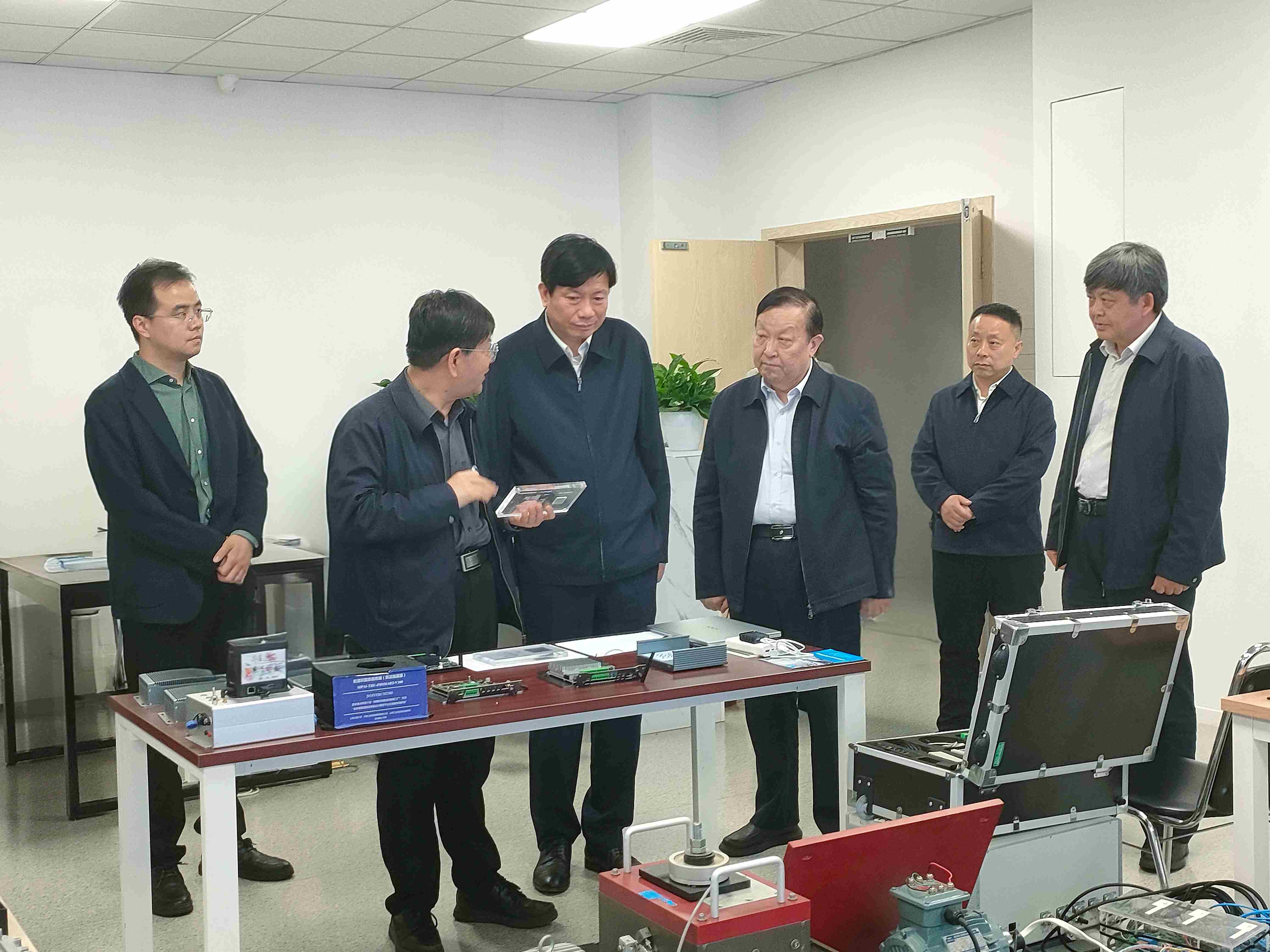 23ca7282ef301bc8f9de5911ce1e3432_副本